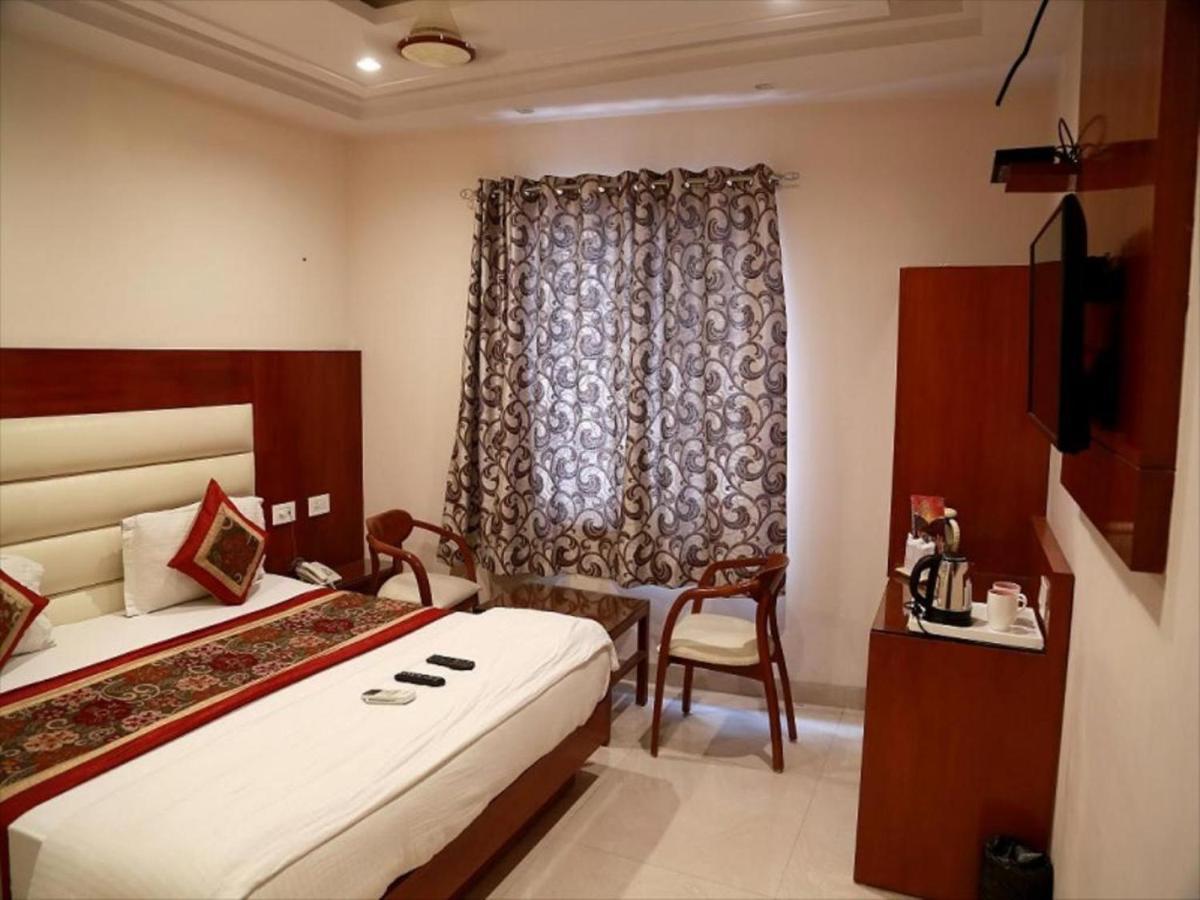 Hotel Aerotech Near Igi Airport นิวเดลี ภายนอก รูปภาพ