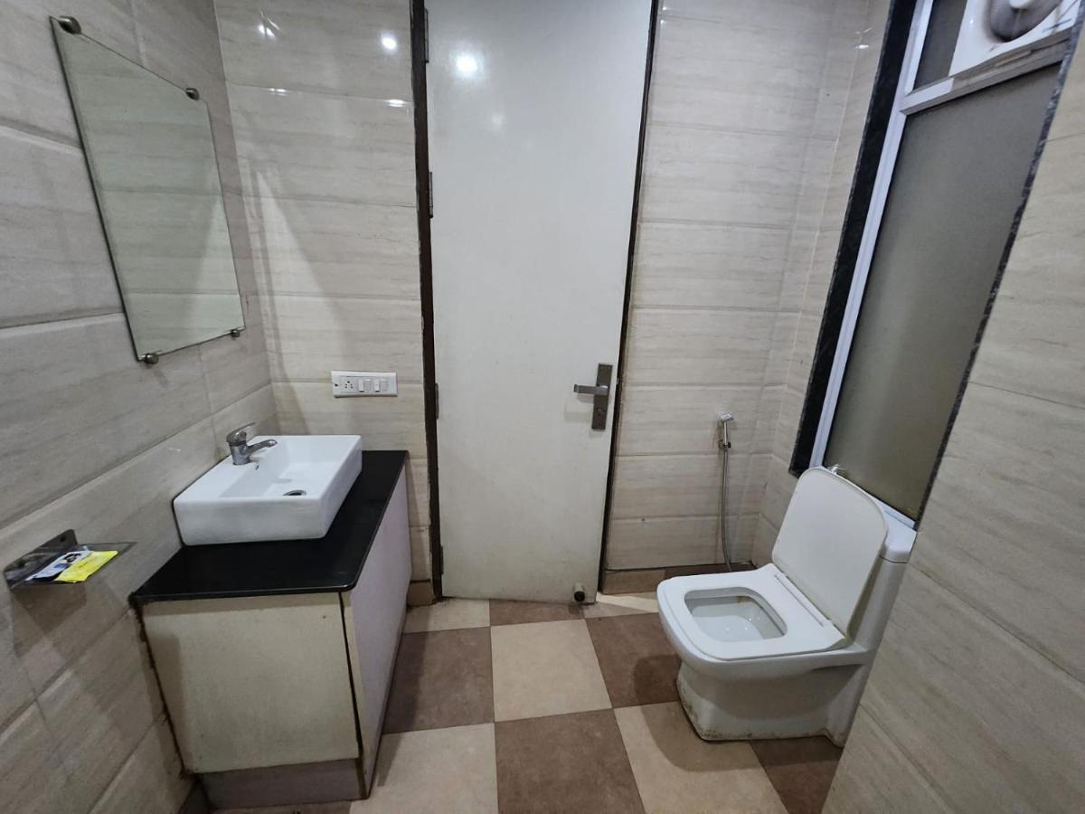 Hotel Aerotech Near Igi Airport นิวเดลี ภายนอก รูปภาพ
